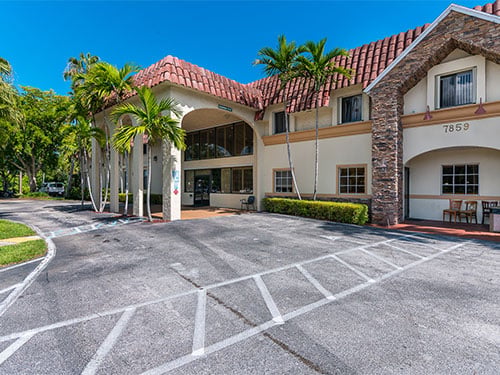 Main entrance of Behavioral Health of the Palm Beaches treatment facility